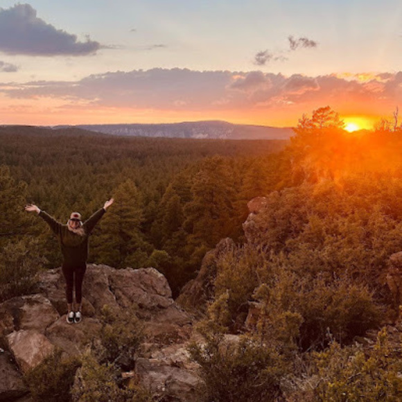 Meet your Posher, Natalie - Picture 1 of 1